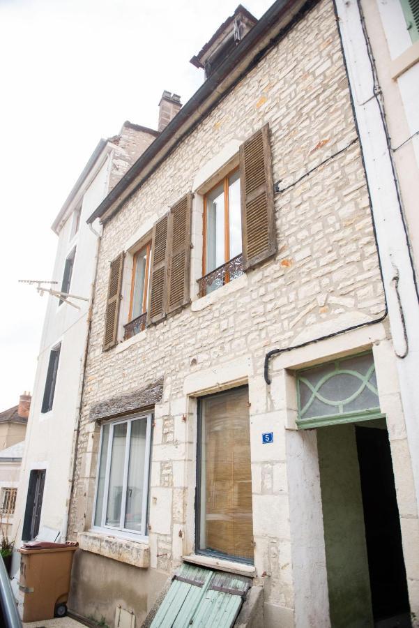 Les Reveries De La Tour Vermenton Exterior photo